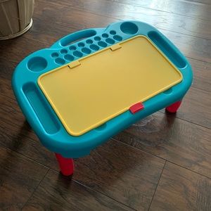 Kids lap desk